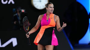 门兴0-0莱比锡，奥诺拉破门被吹，劳姆中框，门兴全场0射正