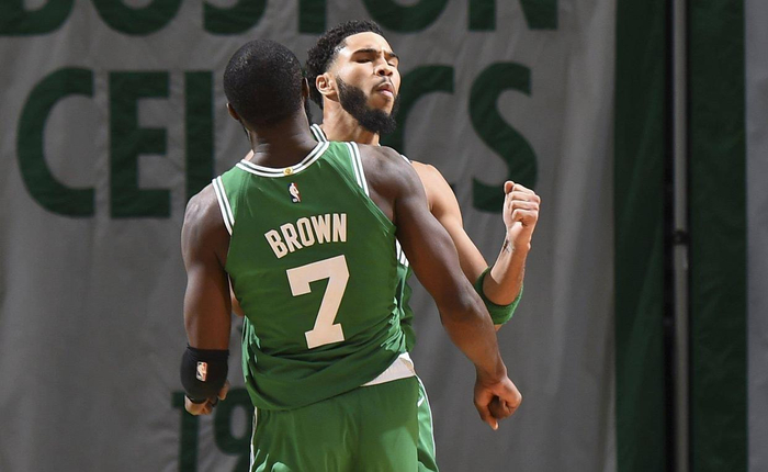 而与队友的 而与队友的